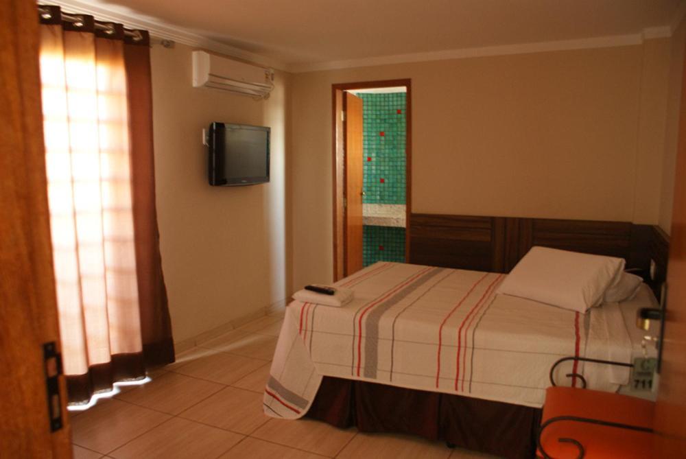 Colorado Plaza Hotel Rio Verde Kültér fotó